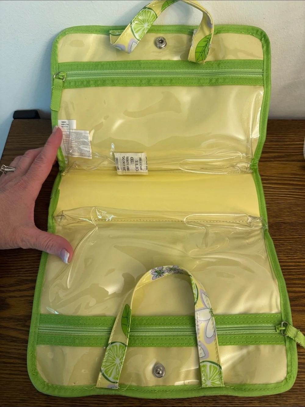 VTG 2006 Avon Naturals Lime Blossom Cosmetic Pouch Bag NWOT